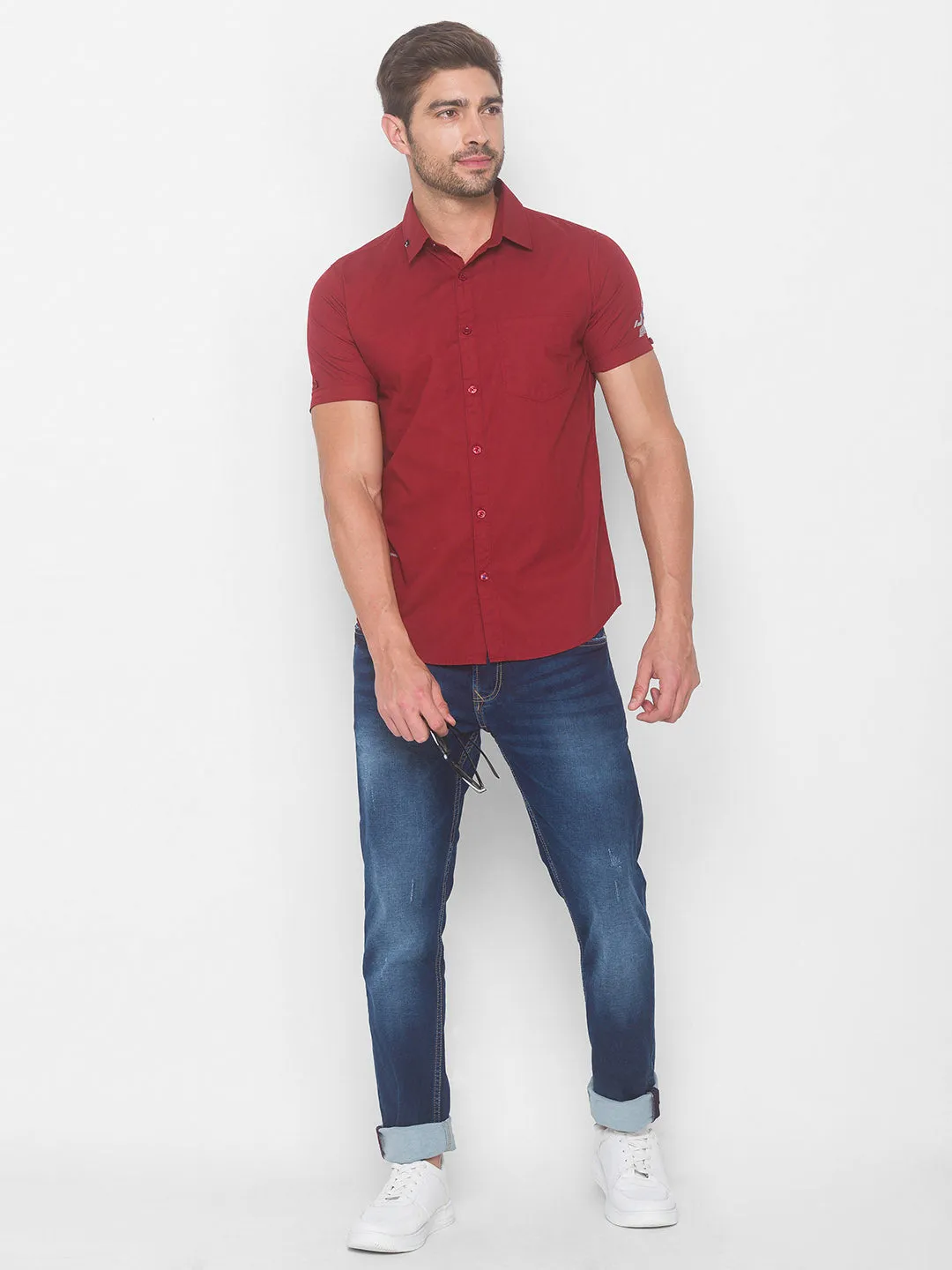 Spykar Men Deep Red Cotton Casual Slim Fit Shirt