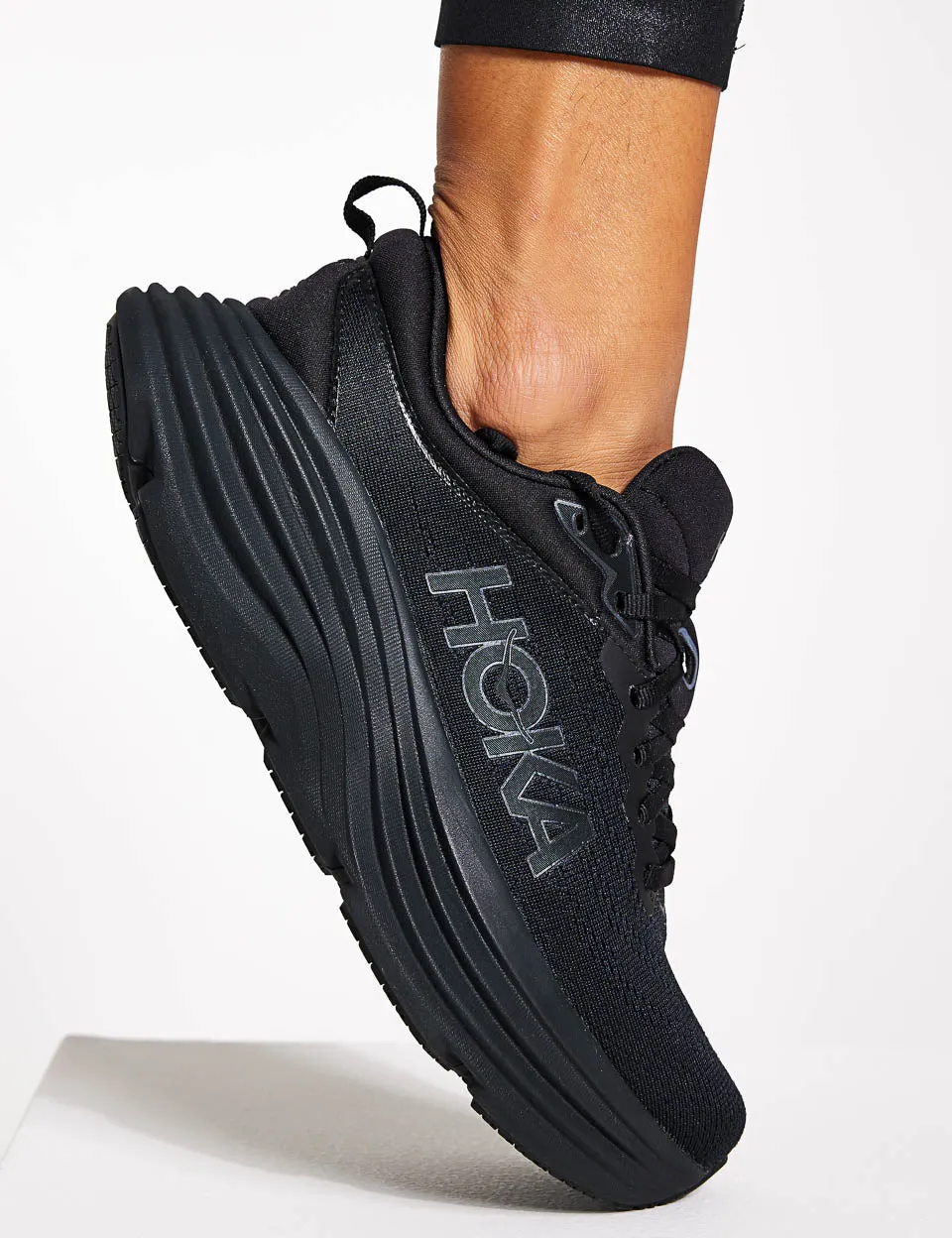 WOMEN'S HOKA BONDI 8 | BLACK / BLACK